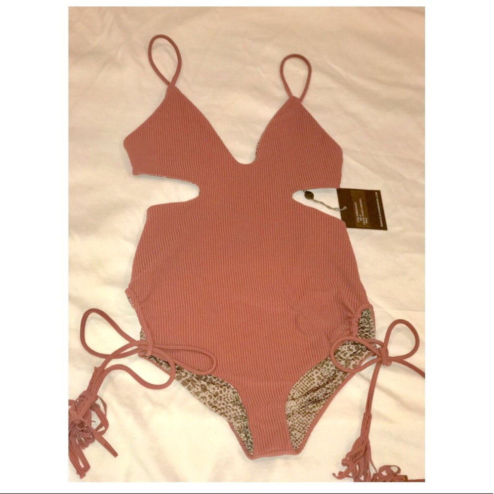 Acacia Greece BNWT